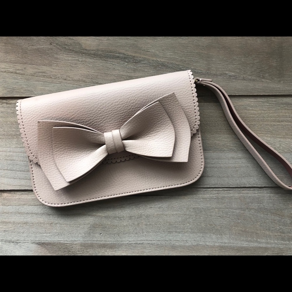 Kate Spade Wristlet, Soft Blush Color